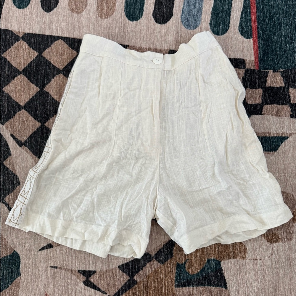 Size S Women's Cream High Waist Shorts
